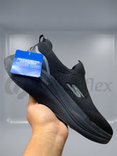 Skechers Max Cushion Max Slip-ins