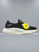 Skechers Max Cushion