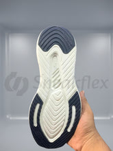 Skechers Max Cushion