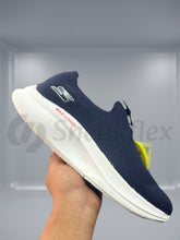 Skechers Max Cushion