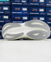 Skechers Max Cushioning Elite Slip-Ins Women's