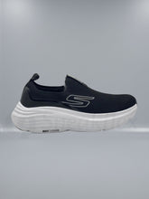 Skechers Max Cushioning Endeavour