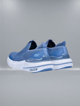 Skechers Max Cushioning Hyper Burst Smooth Strike