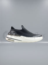 Skechers Max Cushioning Hyper Burst Smooth Strike