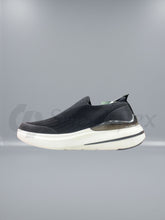 Skechers Max Cushioning Hyper Burst Smooth Strike