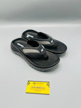 Skechers flip-flops