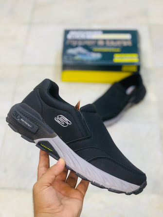 Sketchers - Max Protect