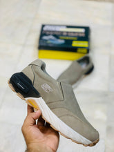 Sketchers - Max Protect
