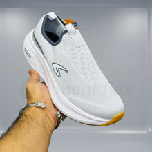 Skechers GO RUN HYPER BURST