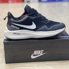 NKE - Airmax Zoom  Guide 10