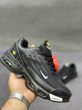 NKE - Air Max Plus 3