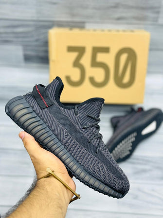 Adidas - Top Premium Yeezy 350 V2