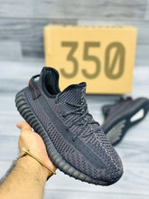 Adidas - Top Premium Yeezy 350 V2