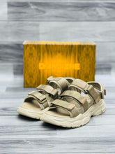 durable sandals for men in Pakistan