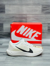 Nike - Men's Pegasus Plus