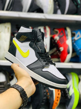NKE - Air Jordan 1  High G V1