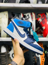 NKE - Air Jordan 1  High G V1