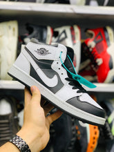 NKE - Air Jordan 1  High G V1