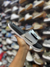 SKECHERS Go Consistent Slides