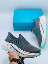 Skechers Women's Max Cushioning Arch Fit Fluidity