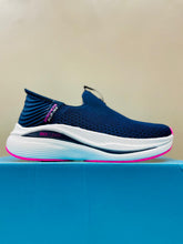 Women's Skechers Max Cushioning Arch Fit