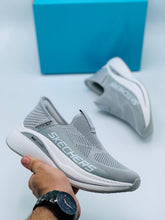 Womens Skechers Max Cushion