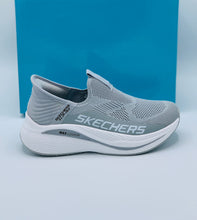 Womens Skechers Max Cushion
