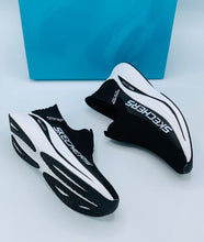 Womens Skechers Max Cushion