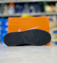 NKE - Travis Scott X Air Jordan 1