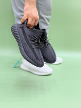 Adidas - Top Premium Yeezy 350 V2