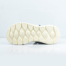 M&F GoWalk sandals