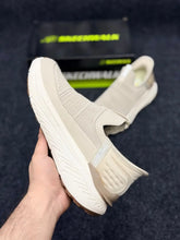 Sketchers Goodyear Slip-Ins Ultra Comfort