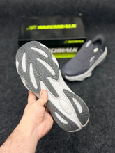 Sketchers Hands Free Slip-ins Hyper Burst