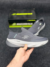 Sketchers Hands Free Slip-ins Hyper Burst