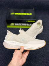 Sketchers Hands Free Slip-ins Hyper Burst