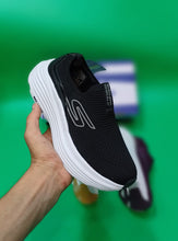 Skechers Max Cushioning Endeavour