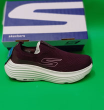Skechers Max Cushioning Endeavour