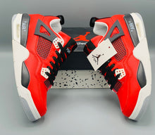 NKE - Air Jordan 4 Military Version