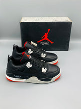 NKE - Air Jordan 4 Military Version