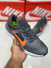 NKE - Air Zoom Vomero 16