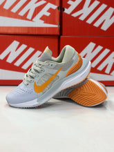NKE - Air Zoom Vomero 16
