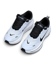 Nike Vomero 18 Plus