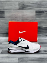 NKE - Journey Run Running Shoes