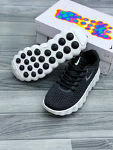 Nike Mind 002 Sneakers