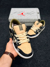 Nike SB Dunk Low Sneakers