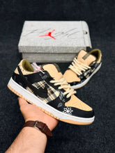 Nike SB Dunk Low Sneakers