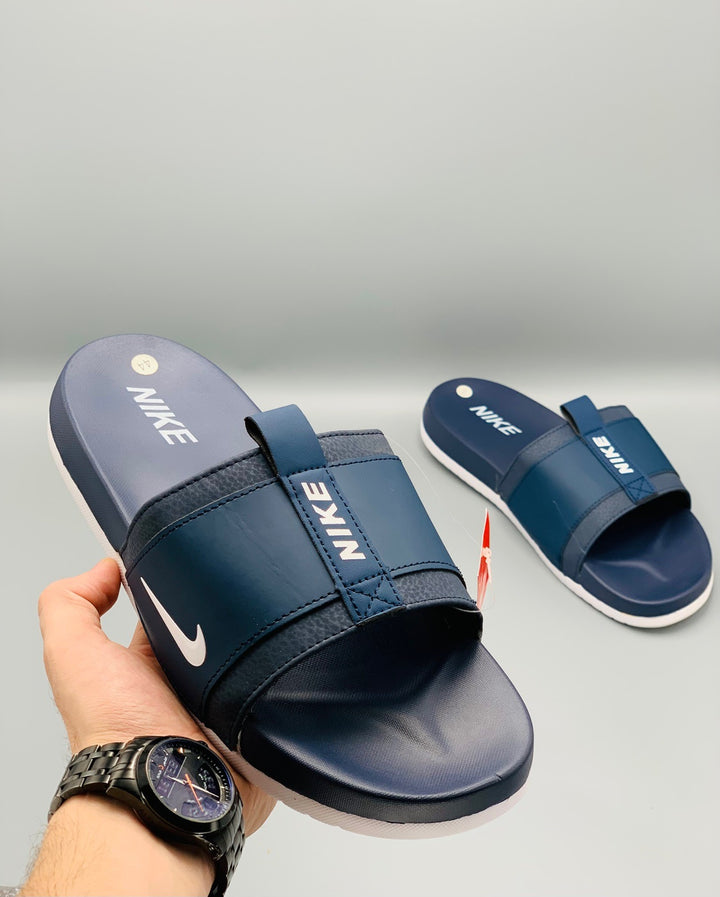 nike slippers size 4