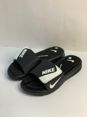 NKE - Ultra Comfort Slide