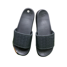 NIKE Victori One Slides