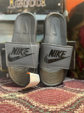NKE - Victori One Slide